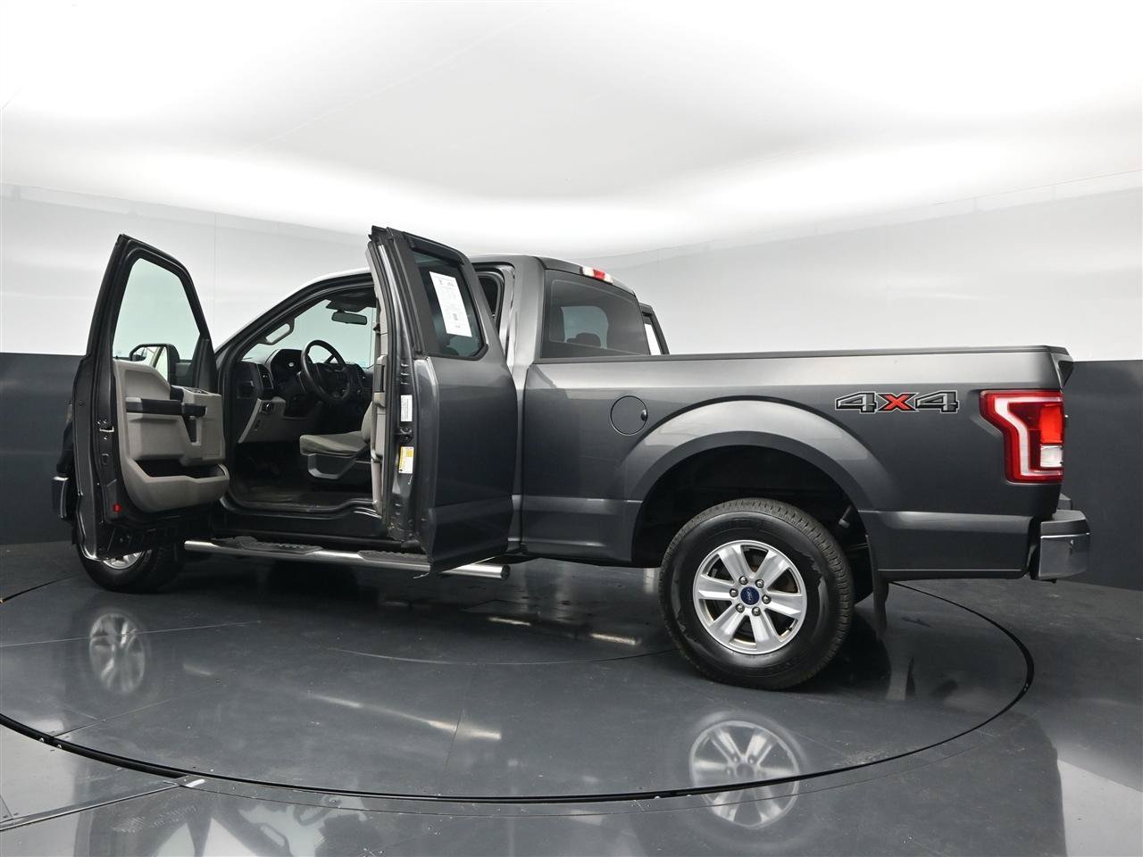 Used 2017 Ford F150 XL w/ Equipment Group 101A Mid AWD/4WD image 38