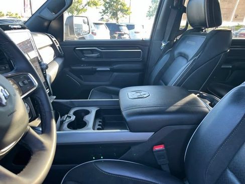 Used 2025 RAM 1500 Laramie AWD/4WD image 9