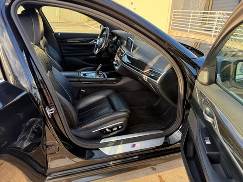 Used 2016 BMW 750i xDrive AWD/4WD image 17