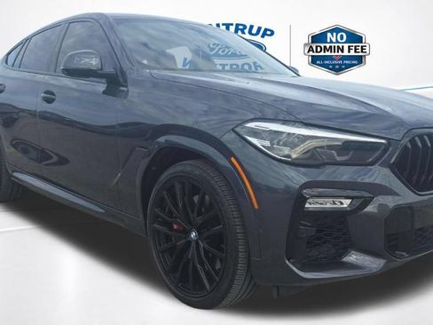 Used 2021 BMW X6 M50i w/ Premium Package AWD/4WD image 19