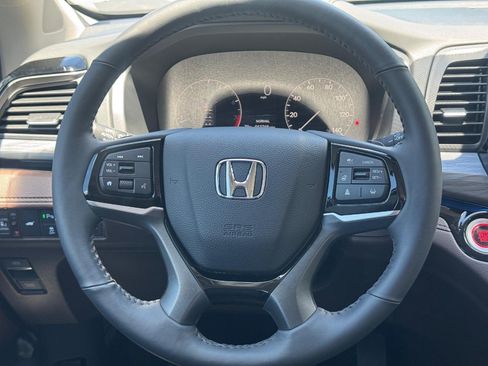 Certified 2026 Honda Odyssey Elite image 14