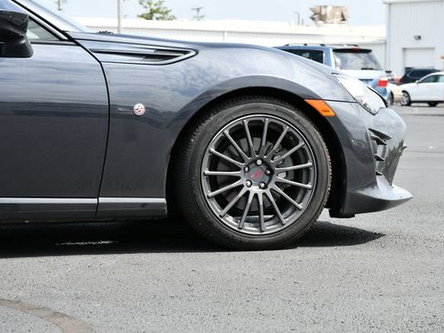 Used 2019 Toyota 86 RWD image 9
