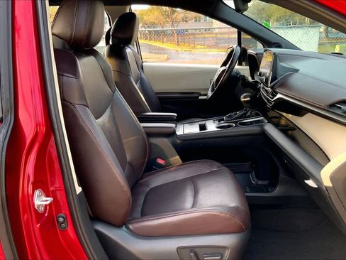 Used 2021 Toyota Sienna Platinum image 9