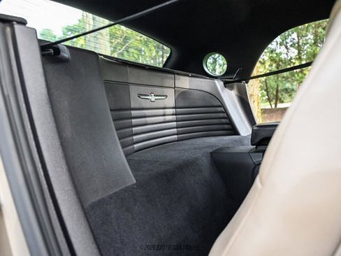 Used 2005 Ford Thunderbird RWD image 42