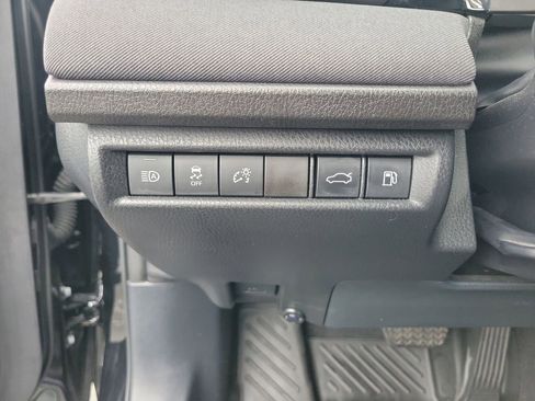 Used 2025 Toyota Camry LE image 20