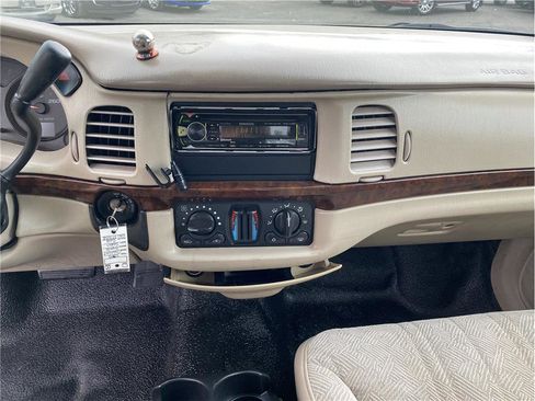 Used 2005 Chevrolet Impala Sedan w/ Police Pkg image 13