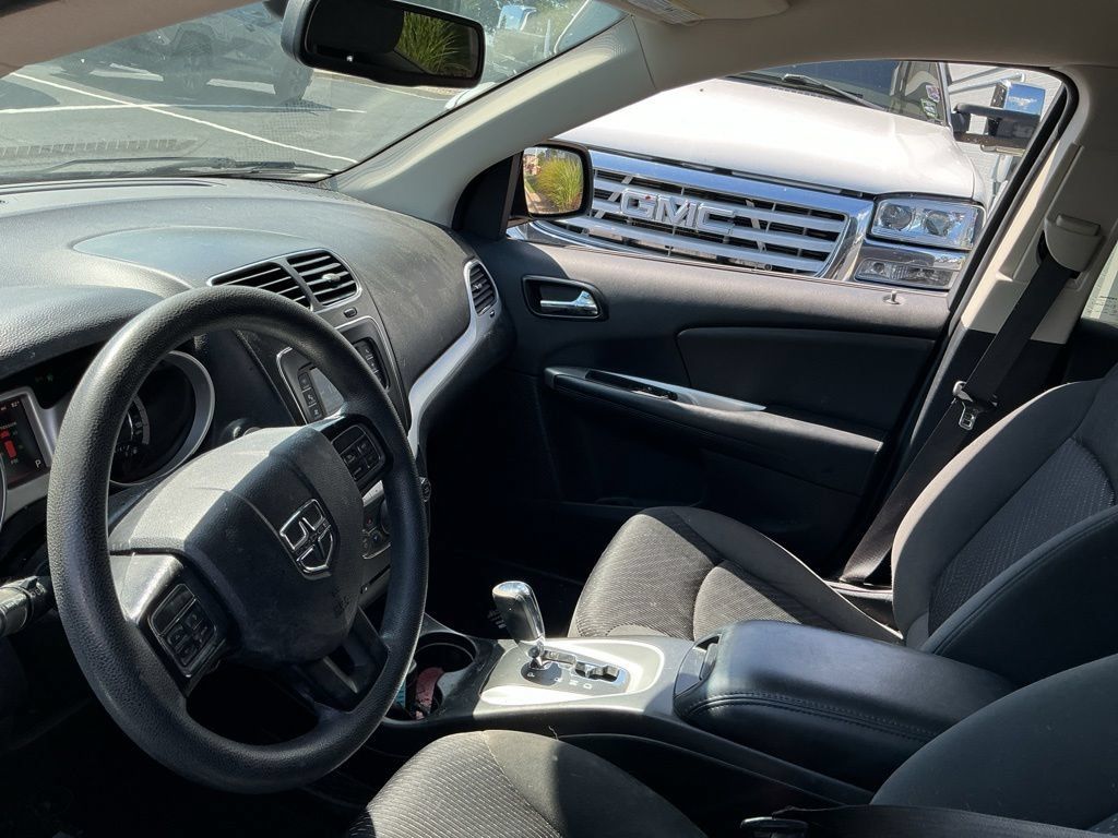 Used 2018 Dodge Journey SE FWD image 11