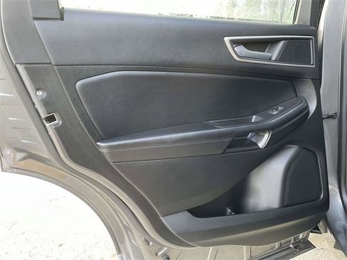 Used 2022 Ford Edge SEL image 15