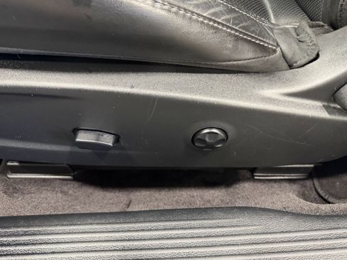 Used 2017 Dodge Challenger GT image 15