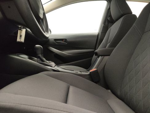 Used 2024 Toyota Corolla LE FWD image 17