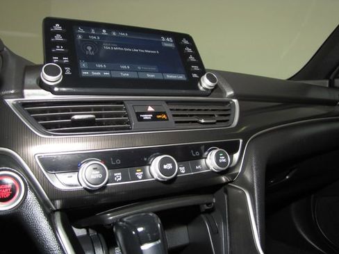 Used 2020 Honda Accord Sport image 7