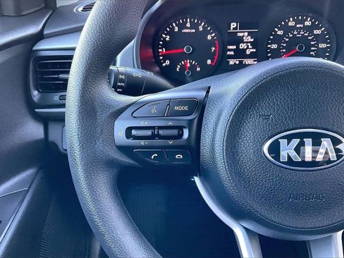 Certified 2021 Kia Rio S image 18