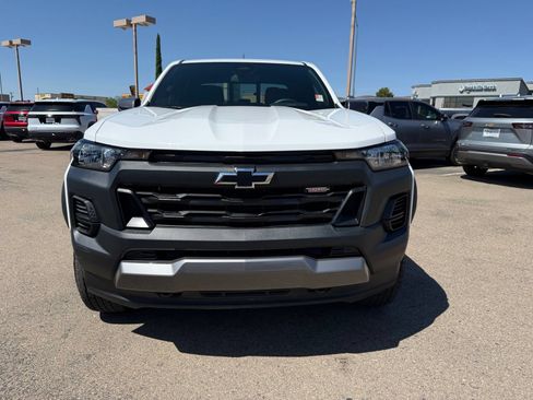 Used 2025 Chevrolet Colorado Trail Boss AWD/4WD image 2