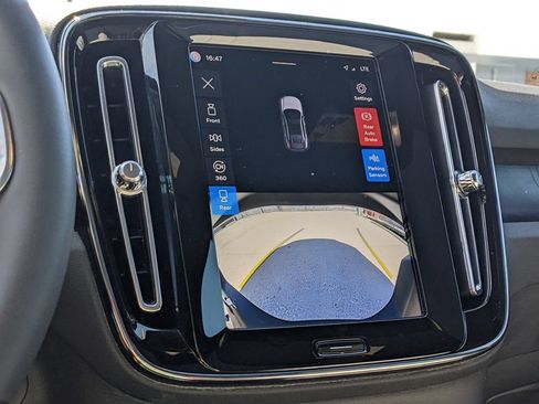 Certified 2023 Volvo C40 P8 Recharge Ultimate AWD/4WD image 17