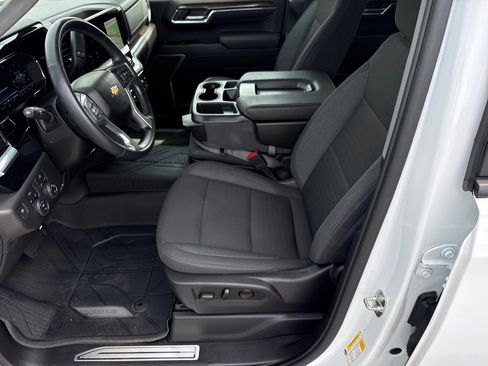 Used 2023 Chevrolet Silverado 1500 LT AWD/4WD image 10