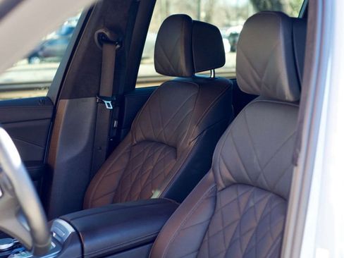 Used 2023 BMW X7 xDrive40i w/ M Sport Package image 17