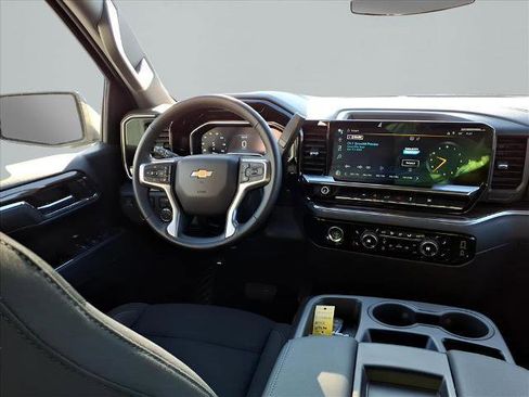 Used 2024 Chevrolet Silverado 1500 LT image 11