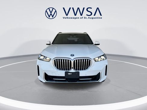 Used 2025 BMW X5 xDrive50e AWD/4WD image 3