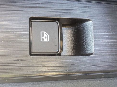 New 2026 Nissan Kicks SV image 25