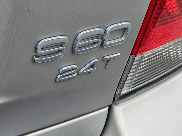 Used 2002 Volvo S60 2.4T FWD image 11
