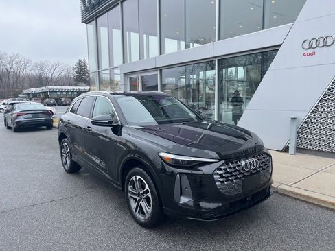 Used 2025 Audi Q5 Premium Plus w/ Premium Plus image 5