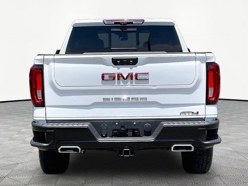 Used 2024 GMC Sierra 1500 AT4 w/ Technology Package AWD/4WD image 6