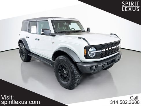 Used 2023 Ford Bronco Wildtrak image 1