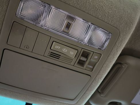 Used 2013 Toyota Highlander Limited image 40