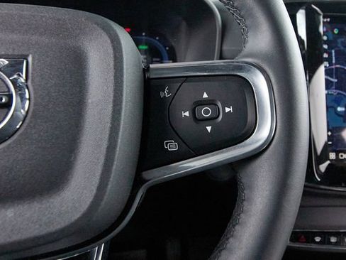 Used 2024 Volvo XC40 Recharge Plus w/ Protection Package Premier AWD/4WD image 14