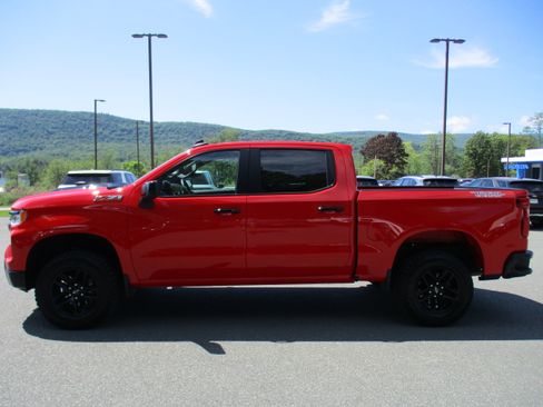 Used 2024 Chevrolet Silverado 1500 LT Trail Boss AWD/4WD image 8