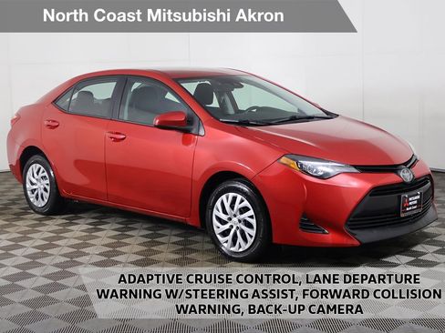 Used 2019 Toyota Corolla LE image 1