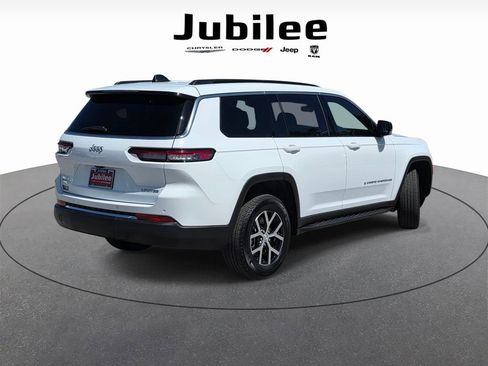Used 2025 Jeep Grand Cherokee L Limited w/ Trailer Tow Package AWD/4WD image 5