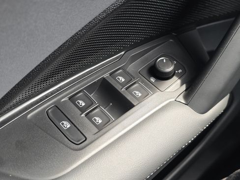 New 2026 Volkswagen Tiguan SE R-Line AWD/4WD image 26