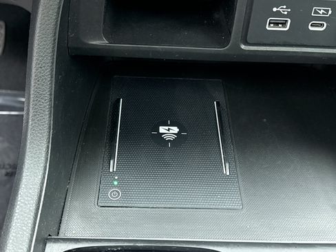 Used 2023 Honda Pilot Touring image 17