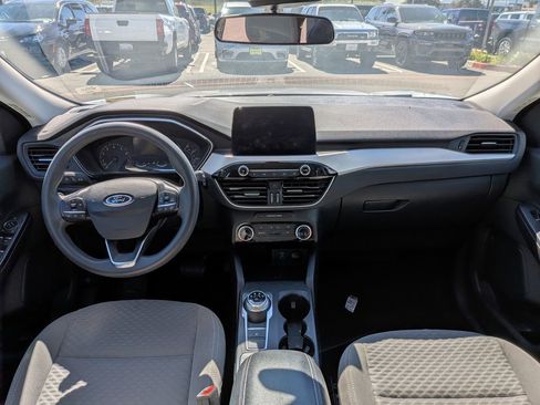 Used 2022 Ford Escape SE image 13