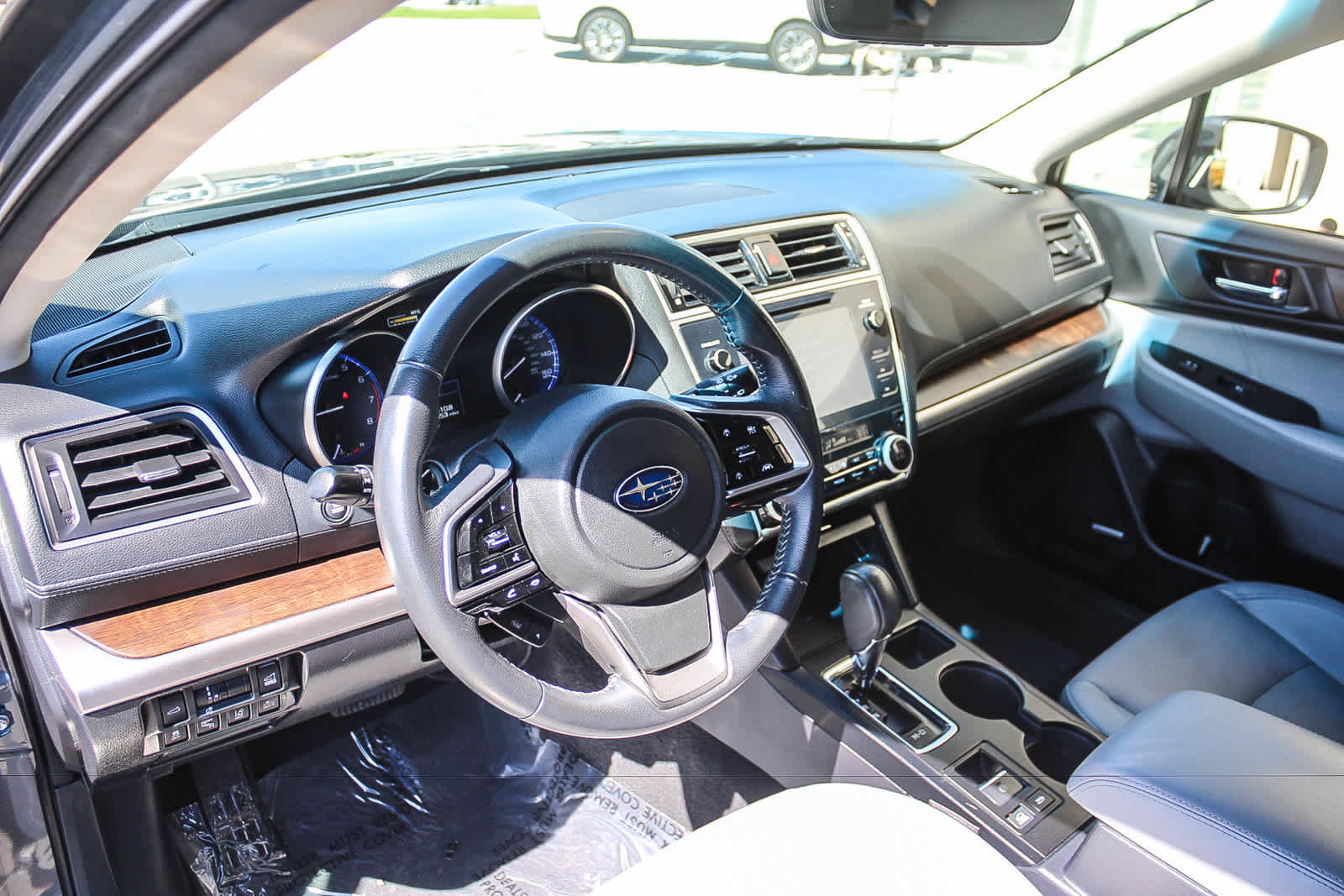 Used 2018 Subaru Outback 3.6R Limited AWD/4WD image 22