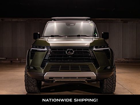 Used 2024 Lexus GX 550 image 4