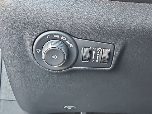 New 2026 Jeep Compass Limited image 26