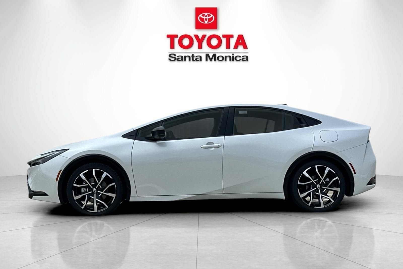 New 2027 Toyota Prius Plug-In Hybrid w/ Limited Premium Package FWD image 8