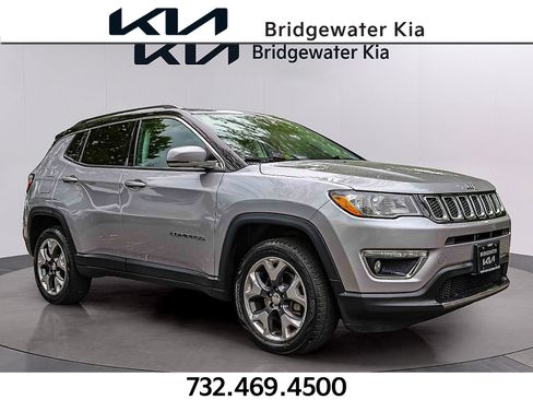 Used 2018 Jeep Compass Limited w/ Navigation Group AWD/4WD image 1