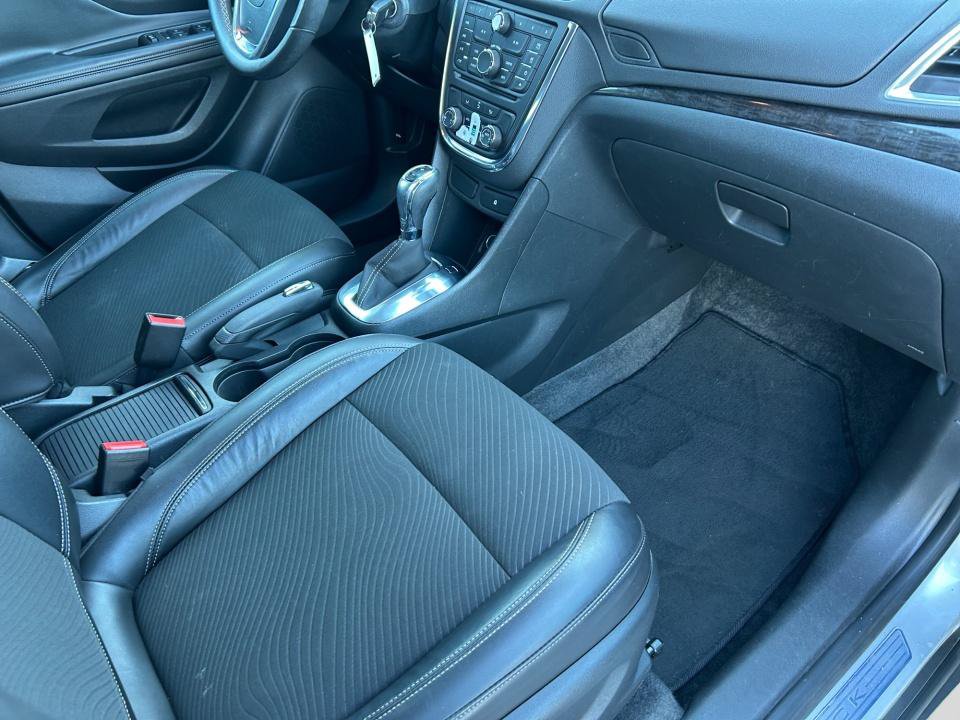 Used 2013 Buick Encore Convenience FWD image 32