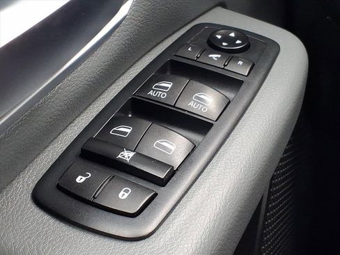 Used 2020 RAM 1500 Big Horn image 12