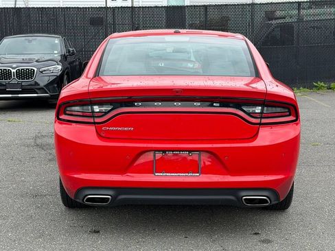 Used 2022 Dodge Charger SXT w/ Leather Interior Group RWD image 6