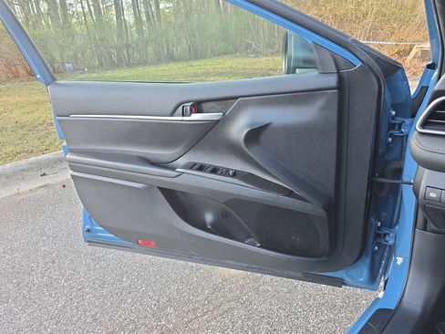 Used 2023 Toyota Camry SE image 26