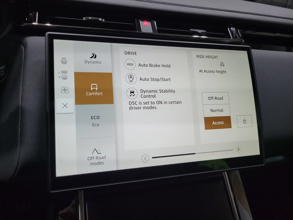 New 2026 Land Rover Range Rover Velar Dynamic SE AWD/4WD image 34