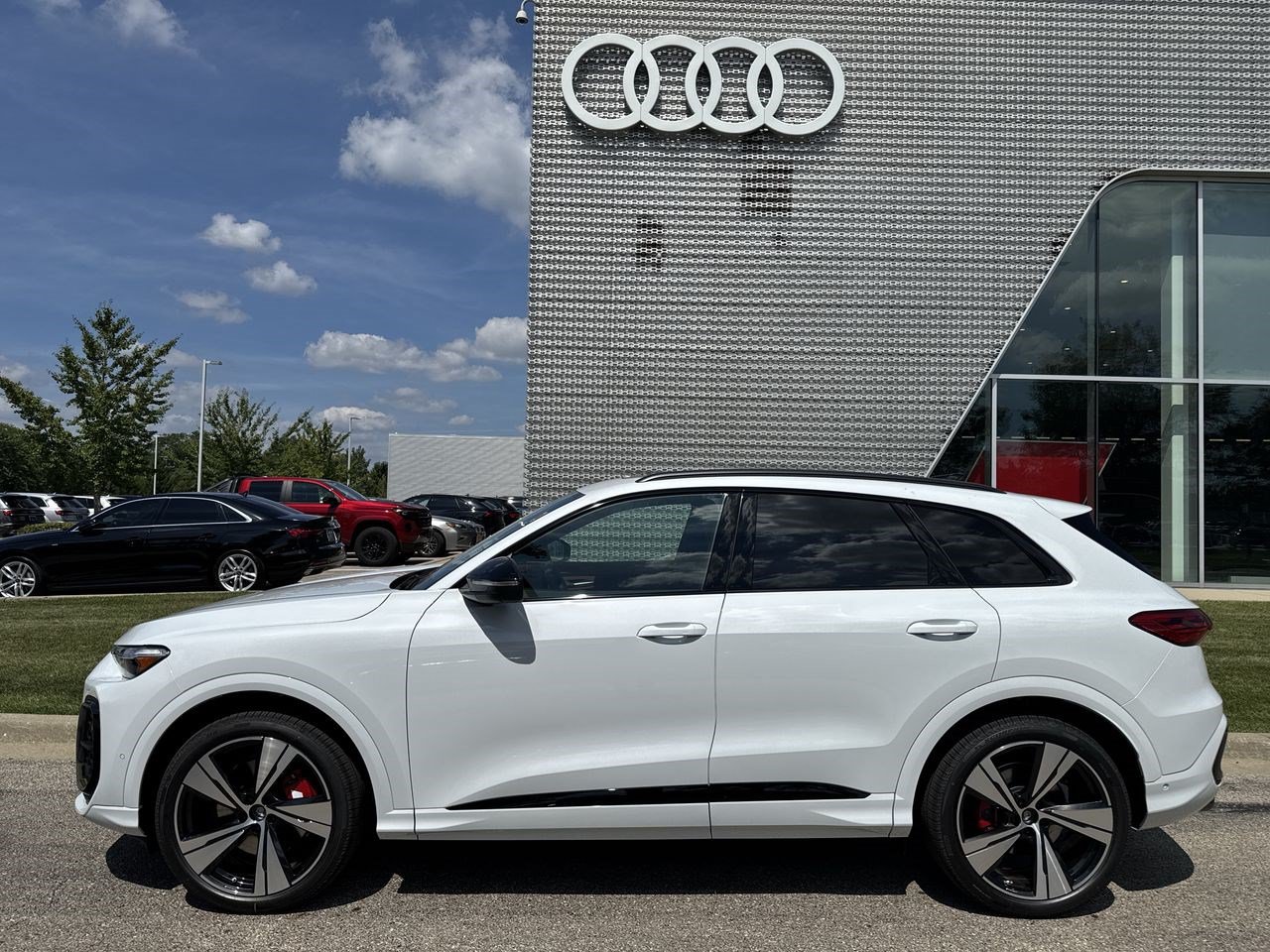 New 2026 Audi SQ5 Premium Plus AWD/4WD image 29