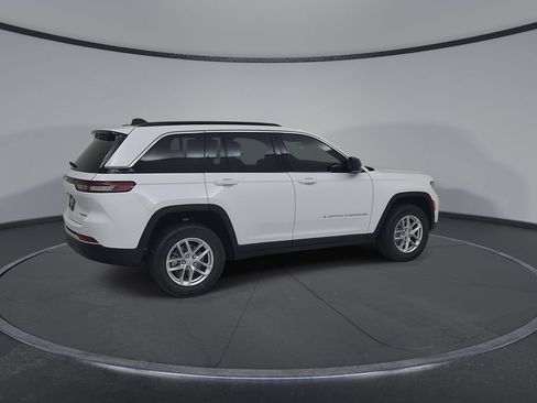 New 2026 Jeep Grand Cherokee Laredo X AWD/4WD image 17