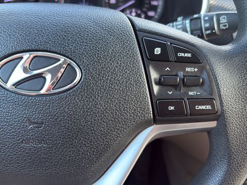 Used 2019 Hyundai Tucson Value w/ Cargo Package AWD/4WD image 10