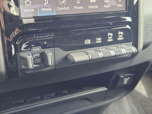 New 2025 RAM 2500 Tradesman image 28