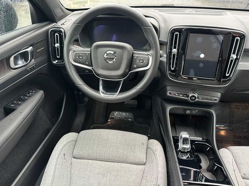Certified 2023 Volvo C40 P8 Recharge Ultimate AWD/4WD image 18